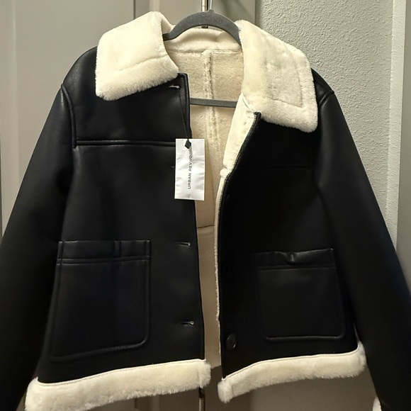 Urban Revivo Black and Cream Faux Fur Leather Shearling Jacket - Picture 2 of 5